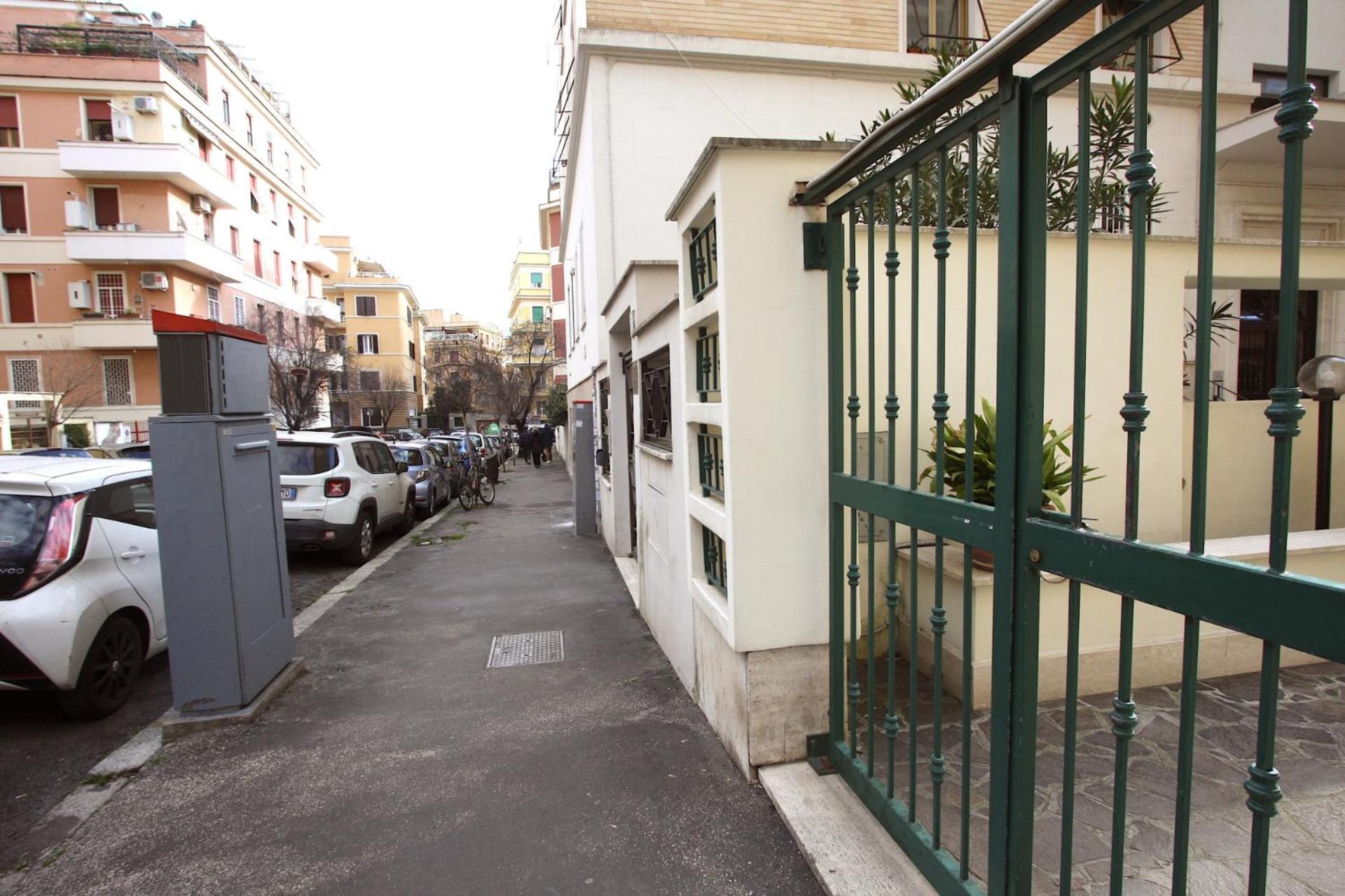 Cipro 2br House Apartment Rome